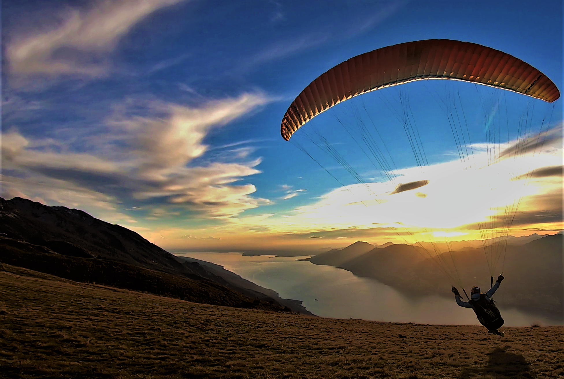 Airphoria Paragliding Tandem Guiding SIV Garda India Bir Werfenweng Gleitschirm